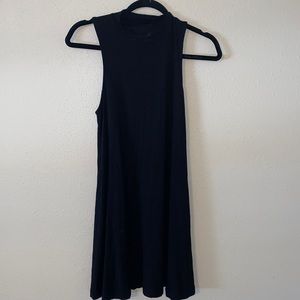Black sleeveless flowy dress
